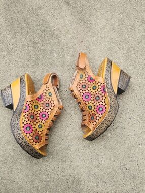 Retro platrorm heels